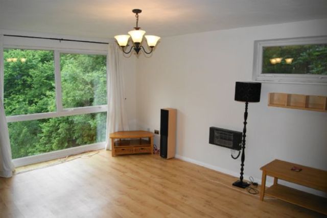  Image of 2 bedroom Flat to rent in Tattershall Drive Hemel Hempstead HP2 at Tattershall Drive  Hemel Hempstead, HP2 7QF