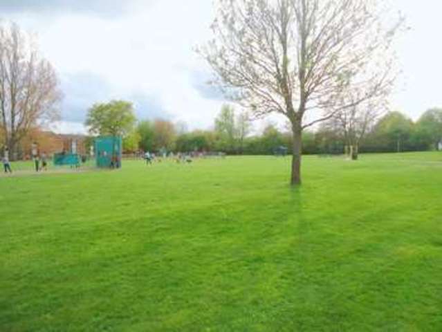  Image of 2 bedroom Flat for sale in Milton Dene Hemel Hempstead HP2 at Milton Dene  Hemel Hempstead, HP2 7PP