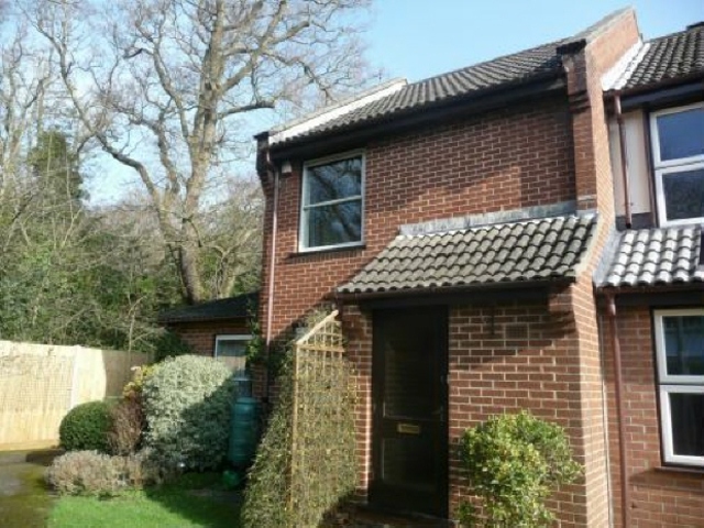  Image of 2 bedroom Detached house to rent in Woodlands Way Southampton SO15 at Northlands Road Southampton Southampton, SO15 2TJ
