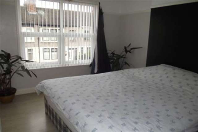  Image of 3 bedroom Terraced house to rent in Worcester Drive Liverpool L13 at Liverpool, L13 9AX
