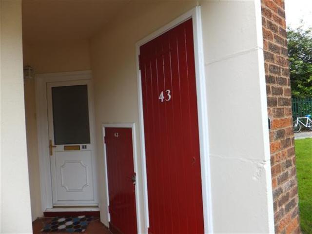  Image of 1 bedroom Apartment to rent in Wychwood Crescent Sheldon Birmingham B26 at Sheldon, B26 1LY