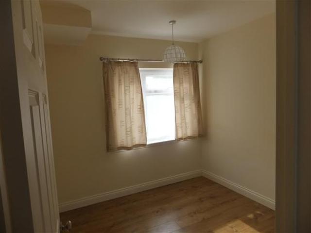 Image of 1 bedroom Apartment to rent in Wychwood Crescent Sheldon Birmingham B26 at Sheldon, B26 1LY
