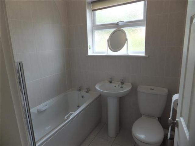  Image of 1 bedroom Apartment to rent in Wychwood Crescent Sheldon Birmingham B26 at Sheldon, B26 1LY