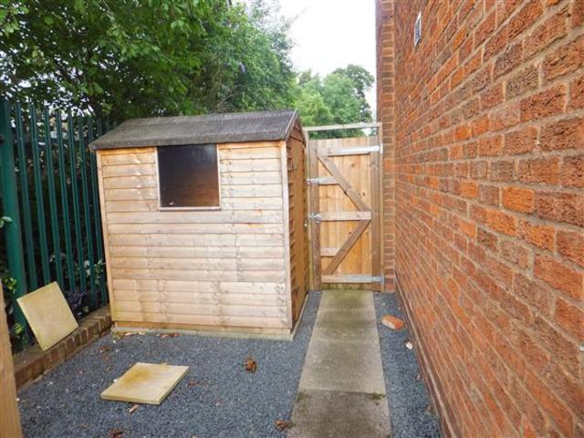  Image of 1 bedroom Apartment to rent in Wychwood Crescent Sheldon Birmingham B26 at Sheldon, B26 1LY
