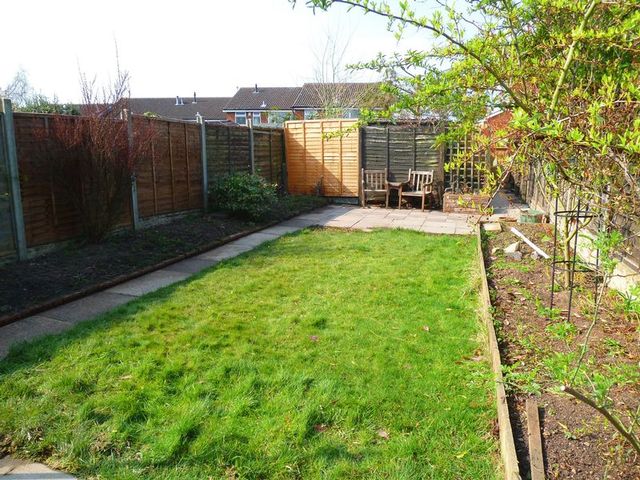  Image of 3 bedroom Semi-Detached house for sale in Yarningale Road Kings Heath Birmingham B14 at Yarningale Road Kings Heath Birmingham, B14 6LT