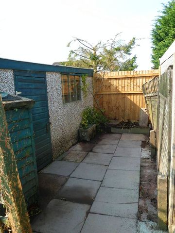  Image of 3 bedroom Semi-Detached house for sale in Yarningale Road Kings Heath Birmingham B14 at Yarningale Road Kings Heath Birmingham, B14 6LT