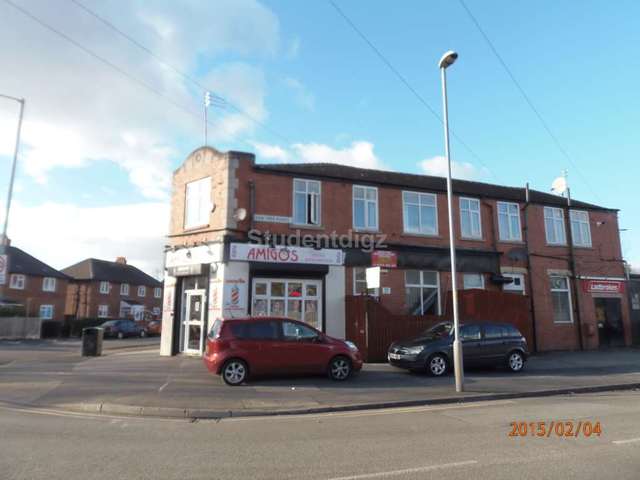  Image of 6 bedroom Flat to rent in Yew Tree Road Withington Manchester M20 at Yew Tree Road  Manchester, M20 3FR