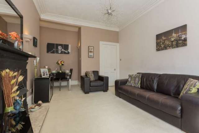  Image of 1 bedroom Flat for sale in Cardwell Road Gourock PA19 at 15 Cardwell Road  Gourock, PA19 1UG