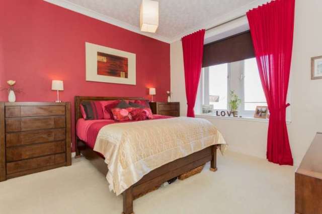  Image of 1 bedroom Flat for sale in Cardwell Road Gourock PA19 at 15 Cardwell Road  Gourock, PA19 1UG