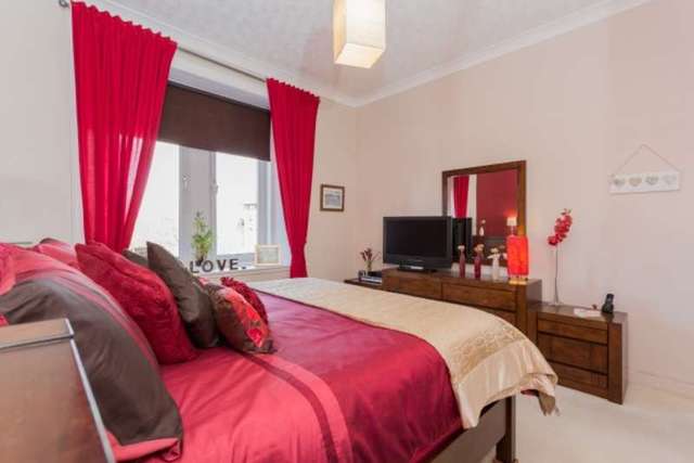  Image of 1 bedroom Flat for sale in Cardwell Road Gourock PA19 at 15 Cardwell Road  Gourock, PA19 1UG