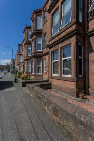  Image of 1 bedroom Flat for sale in Cardwell Road Gourock PA19 at 15 Cardwell Road  Gourock, PA19 1UG