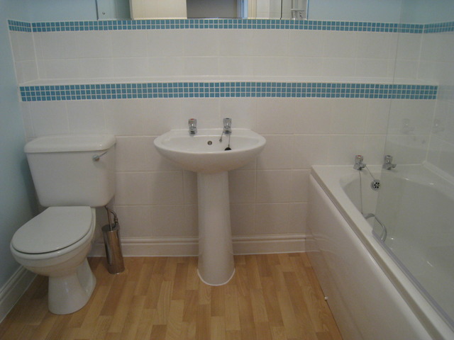  Image of 1 bedroom Flat to rent in Woodlands Lane Chichester PO19 at Chichester, PO19 5PD