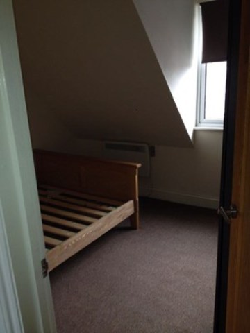  Image of 1 bedroom Flat to rent in High Street Hornchurch RM11 at 1 HIGH STREET  HORNCHURCH, RM11 3XS