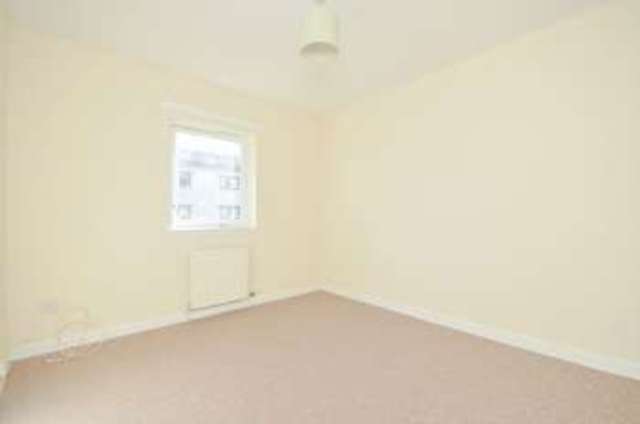  Image of 3 bedroom Flat for sale in Ferry Road Drive Edinburgh EH4 at Ferry Road Drive West Pilton Edinburgh, EH4 4BS