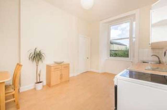  Image of 1 bedroom Flat for sale in Belgrave Terrace Edinburgh EH12 at Belgrave Terrace Corstorphine Edinburgh, EH12 6XQ