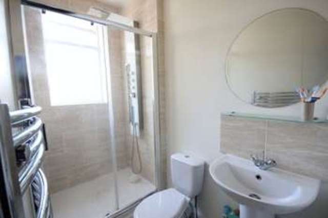  Image of 4 bedroom Terraced house to rent in Monk Bridge Drive Meanwood Leeds LS6 at Monk Bridge Drive Meanwood Leeds, LS6 4HU