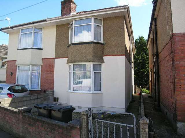  Image of 4 bedroom Detached house to rent in Brassey Road Winton Bournemouth BH9 at Bournemouth, BH9 1PW