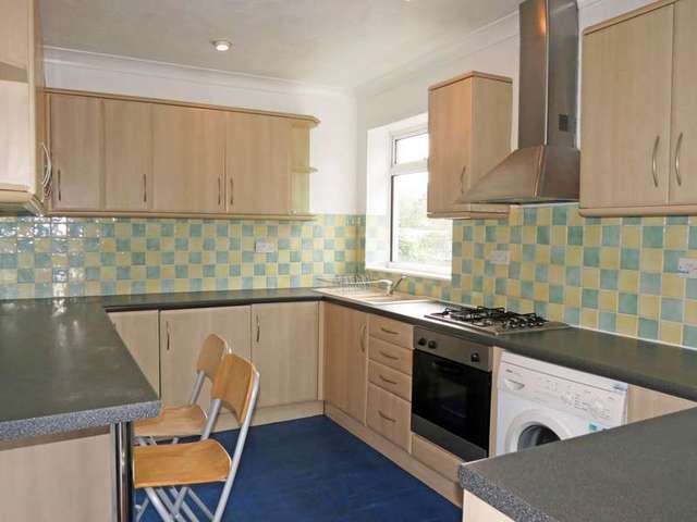  Image of 4 bedroom Detached house to rent in Brassey Road Winton Bournemouth BH9 at Bournemouth, BH9 1PW