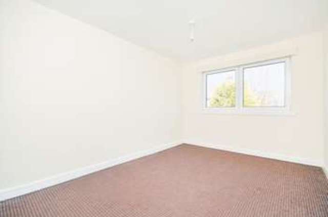  Image of 2 bedroom Flat for sale in Hoseason Gardens Edinburgh EH4 at Hoseason Gardens Clermiston Edinburgh, EH4 7HA