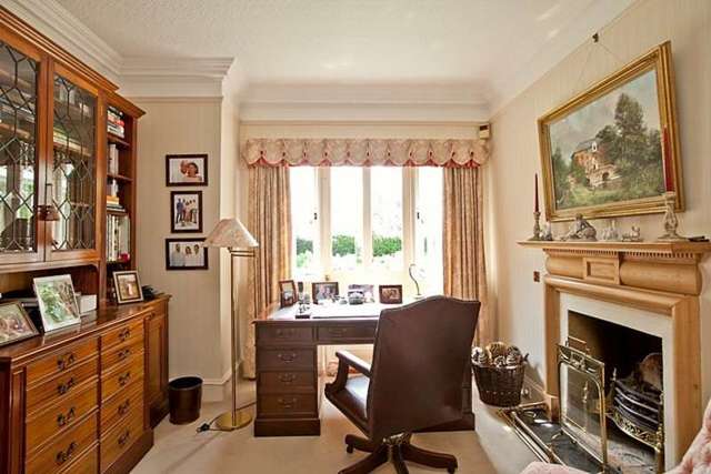  Image of 5 bedroom Detached house for sale in Horsegate Ride Ascot SL5 at Horesgate Ride  South Ascot, SL5 9LS