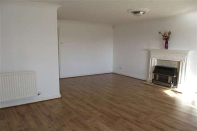  Image of 3 bedroom Bungalow to rent in Templand Drive Cumnock KA18 at Cumnock, KA18 1ER