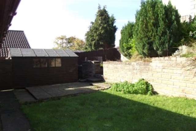 Image of 3 bedroom Bungalow to rent in Templand Drive Cumnock KA18 at Cumnock, KA18 1ER