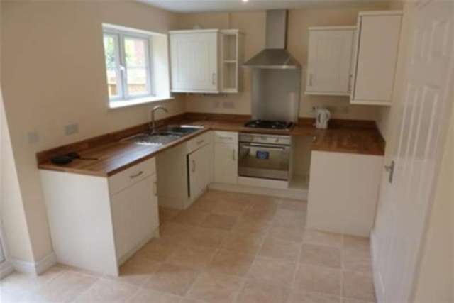  Image of 3 bedroom Detached house to rent in Park Street Uttoxeter ST14 at Uttoxeter, ST14 7AG