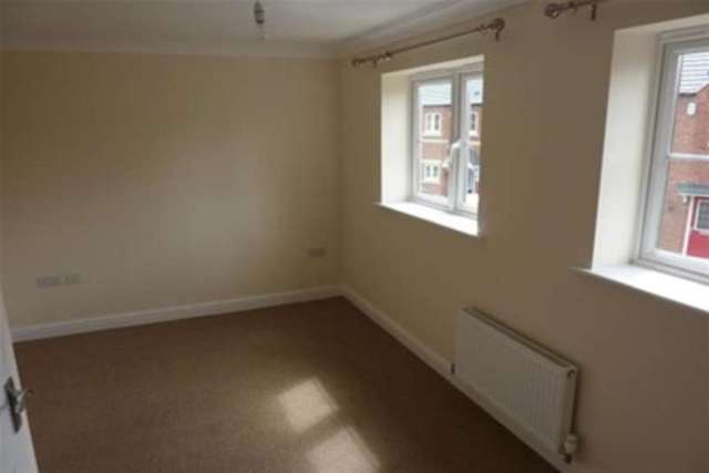  Image of 3 bedroom Detached house to rent in Park Street Uttoxeter ST14 at Uttoxeter, ST14 7AG