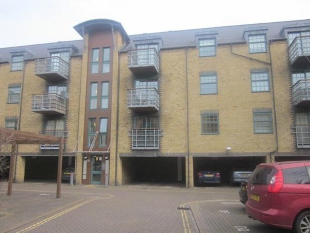  Image of 1 bedroom Flat to rent in Abbey Road Barking IG11 at ABBEY ROAD  BARKING, IG11 7BU