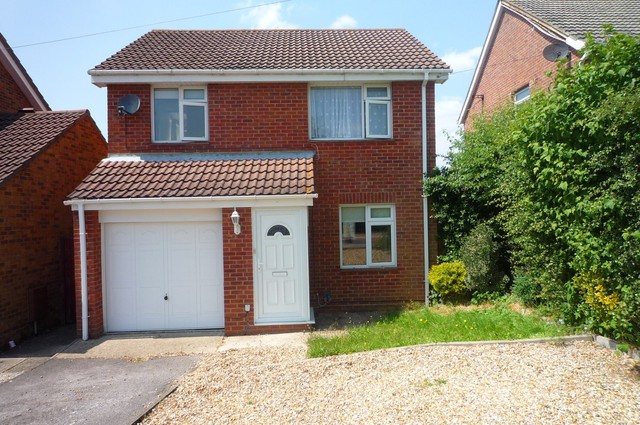  Image of 3 bedroom Detached house to rent in Abshot Road Fareham PO14 at Titchfield Common  Fareham, PO14 4NH