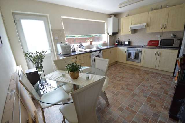 Image of 2 bedroom Detached house to rent in Northcote Addlestone KT15 at Northcote  Addlestone, KT15 2LS