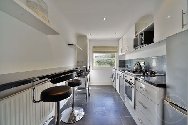  Image of 1 bedroom Flat to rent in Adelaide Road London NW3 at Adelaide Road Chalk Farm Camden, NW3 3QB