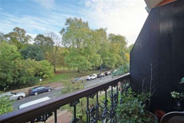  Image of 2 bedroom Flat to rent in Albert Bridge Road London SW11 at London, SW11 4PG