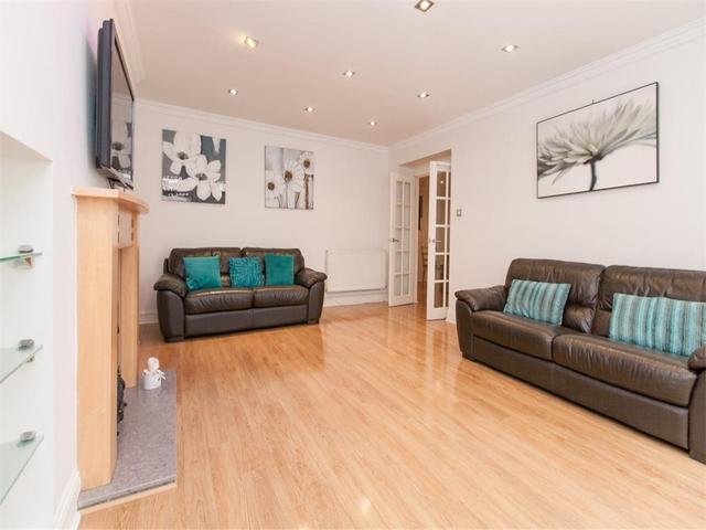  Image of 3 bedroom Flat to rent in Albany Street Edinburgh EH1 at New Town Edinburgh Edinburgh, EH1 3QN