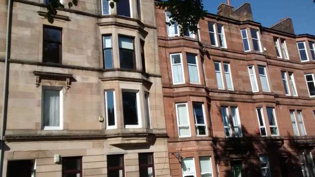  Image of 2 bedroom Flat to rent in Albert Road Glasgow G42 at Albert Road ( Croshill Glasgow, G42 8UB