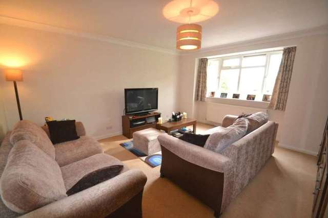  Image of 2 bedroom Apartment to rent in Alexandra Road Epsom KT17 at Alexandra Road  Epsom, KT17 4BY