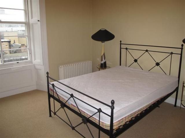  Image of 2 bedroom Flat to rent in Atholl Crescent Edinburgh EH3 at West End Edinburgh Edinburgh, EH3 8HA