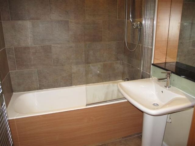  Image of 2 bedroom Flat to rent in Atholl Crescent Edinburgh EH3 at West End Edinburgh Edinburgh, EH3 8HA
