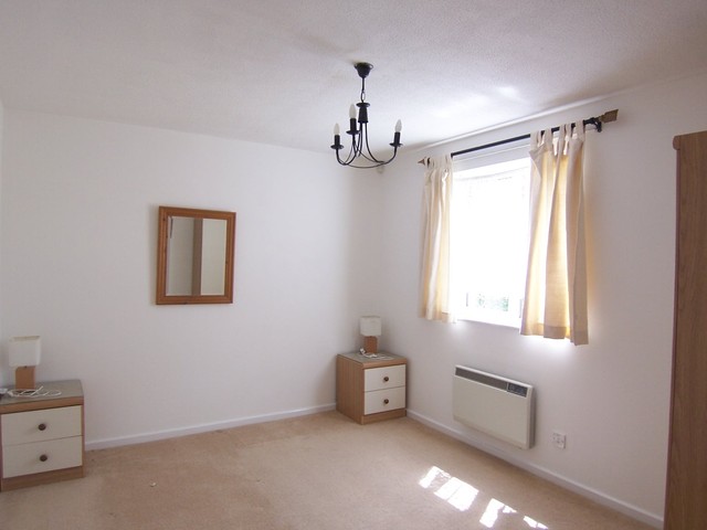  Image of 2 bedroom Apartment to rent in Atlantic Close Southampton SO14 at Ocean Village  Southampton, SO14 3TA