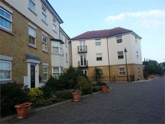  Image of 2 bedroom Apartment for sale in Forge Way Southend-on-Sea SS1 at Audley Court Southend on sea Southend-on-Sea, SS1 2ZS