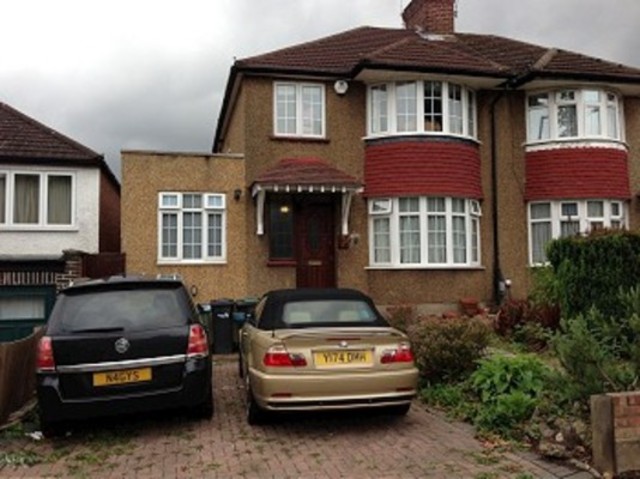  Image of 4 bedroom Detached house to rent in Avenue Road London N14 at Avenue Road Southgate London, N14 4EE