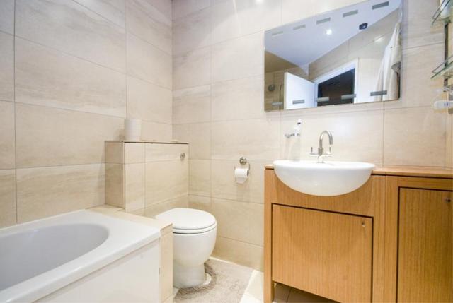  Image of 2 bedroom Flat to rent in Back Church Lane London E1 at London, E1 1LS