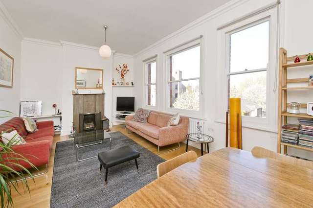  Image of 1 bedroom Property to rent in Balham Hill London SW12 at Balham Hill  London, SW12 9DJ