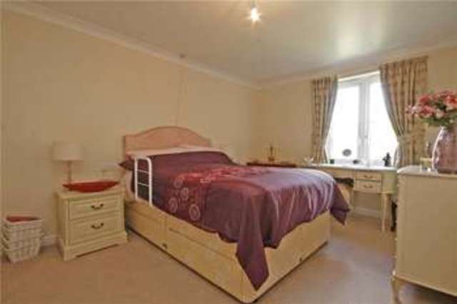  Image of 1 bedroom Retirement Property for sale in Oyster Lane Byfleet West Byfleet KT14 at Byfleet Surrey Byfleet, KT14 7HJ