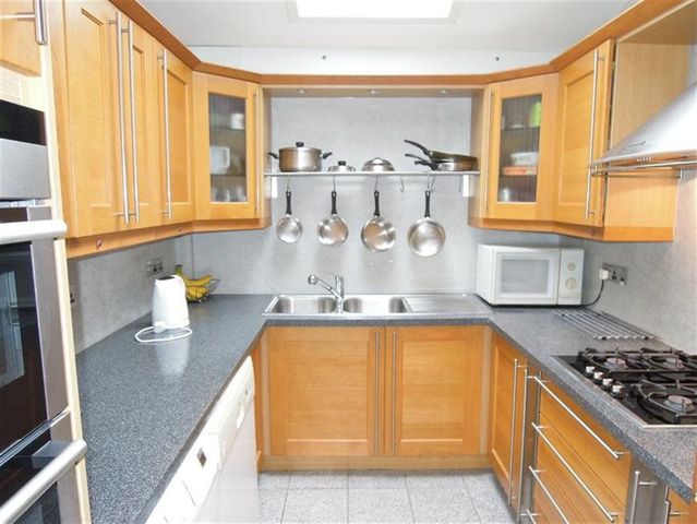  Image of 3 bedroom Detached house to rent in Barntongate Avenue Edinburgh EH4 at Barnton Edinburgh Edinburgh, EH4 8BH