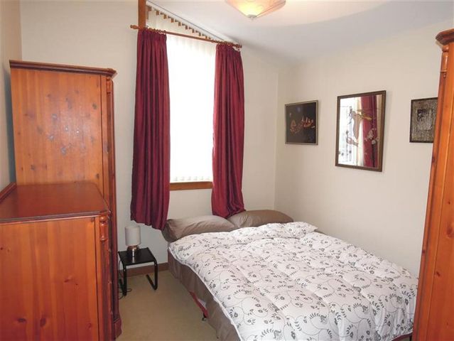  Image of 3 bedroom Detached house to rent in Barntongate Avenue Edinburgh EH4 at Barnton Edinburgh Edinburgh, EH4 8BH