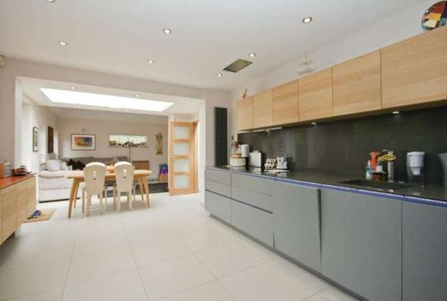  Image of 4 bedroom Detached house for sale in Batchworth Lane Northwood HA6 at Northwood, HA6 3HE