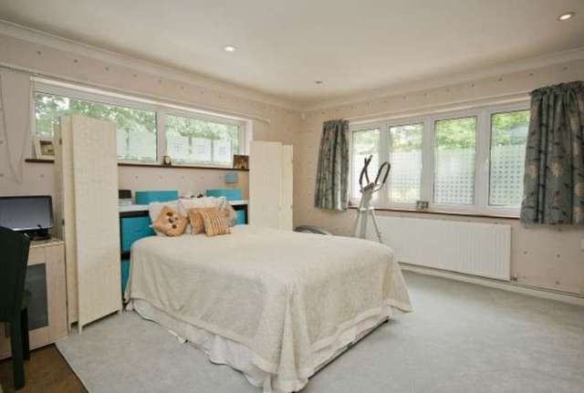  Image of 4 bedroom Detached house for sale in Batchworth Lane Northwood HA6 at Northwood, HA6 3HE
