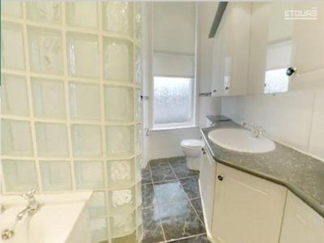  Image of 4 bedroom Flat to rent in Baxter Park Terrace Dundee DD4 at Baxter Park Terrace  Dundee, DD4 6NL