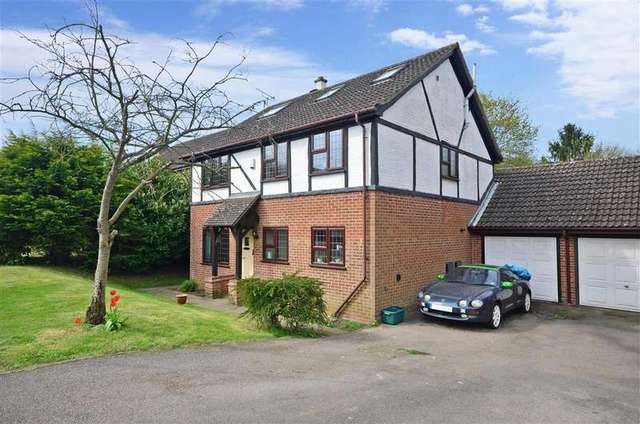  Image of 5 bedroom Detached house for sale in Baywell Leybourne West Malling ME19 at Leybourne West Malling West Malling, ME19 5QQ